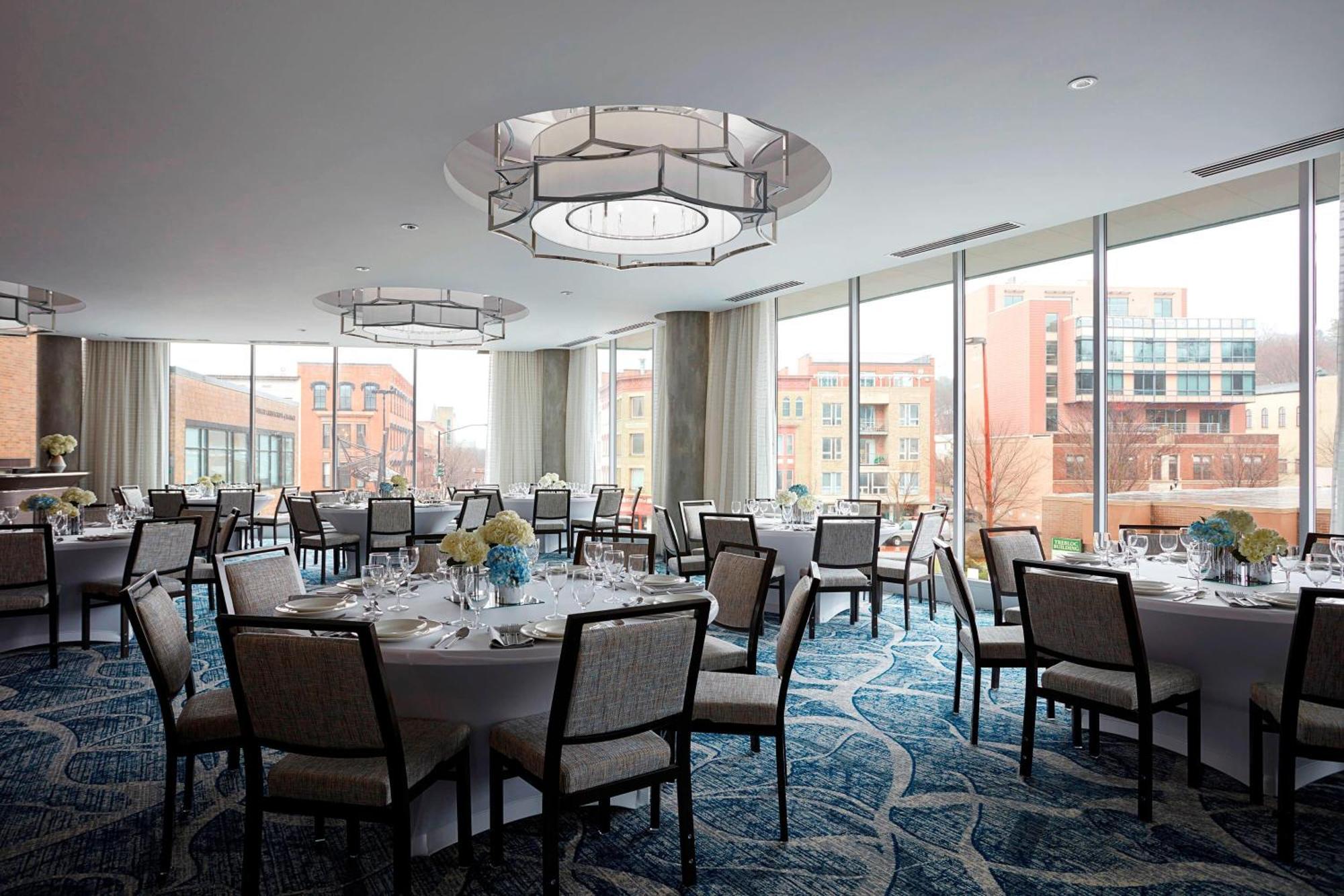 Ithaca Marriott Downtown On The Commons Exterior foto